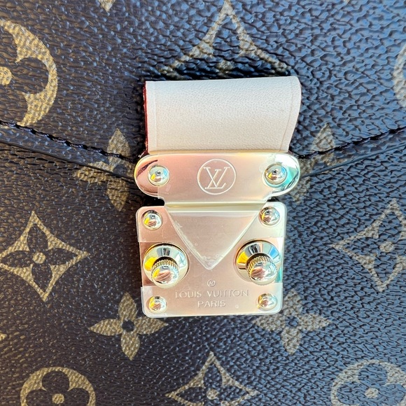 New Louis Vuitton Métis Pochette Monogram NWOT - Picture 8 of 12